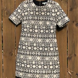 PERFECT CONDITION Jade Aztec Shift Dress
